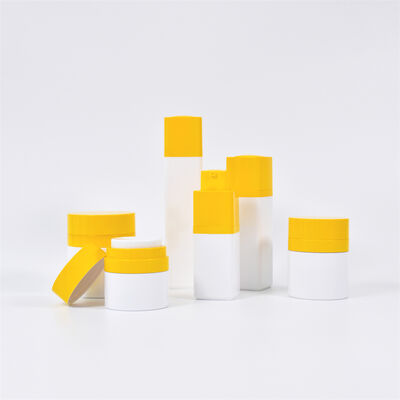 Kinpack Classy 15ml 30ml 50ml ผลิตภัณฑ์ดูแลผิวหนัง เซ็ต กระป๋องไร้อากาศสี่เหลี่ยม หัวหมุน PP ปั๊ม Sprayer ปิดบรรจุเครื่องสําอาง